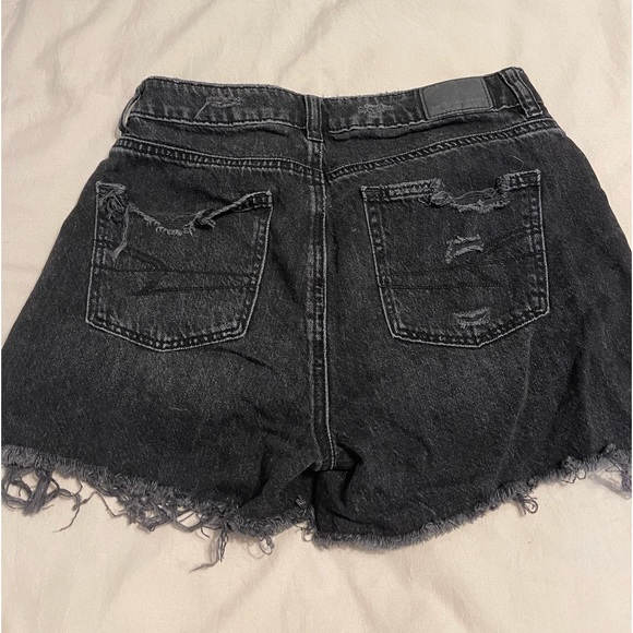 American eagle high rise distressed shorts - Picture 2 of 2